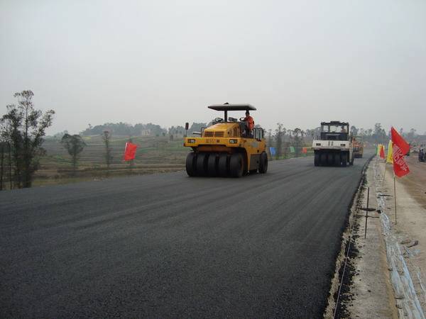 深圳沥青道路工程施工队 专业打造高品质公路与路面工程